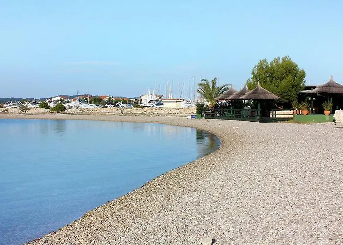 Apartment Apartman - Trosoban Sukosan